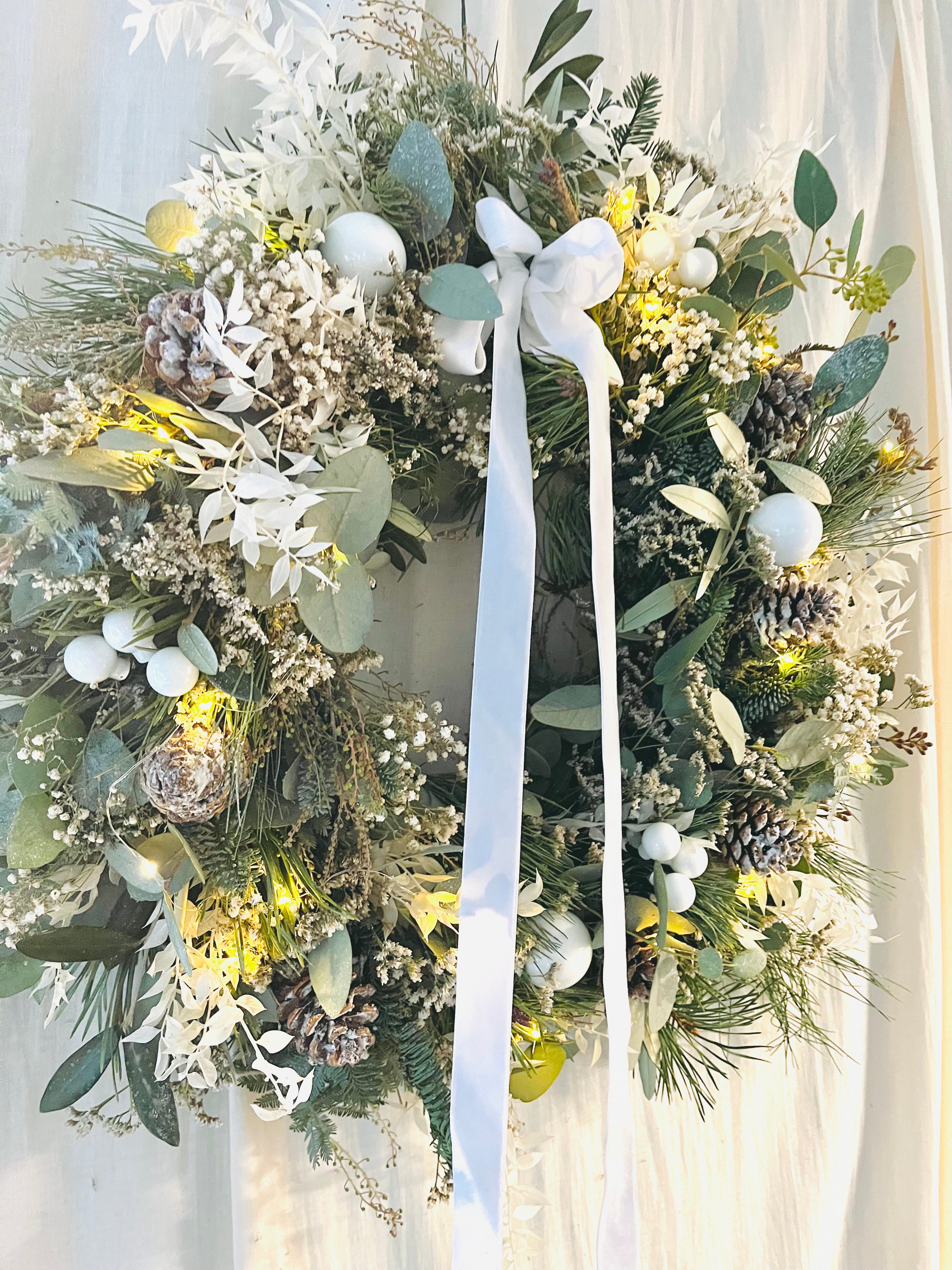 Snowy Winter White Wreath with lights