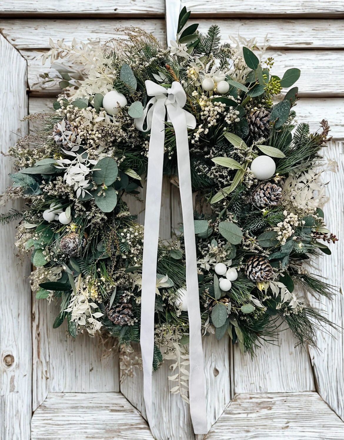 Snowy Winter White Wreath with lights