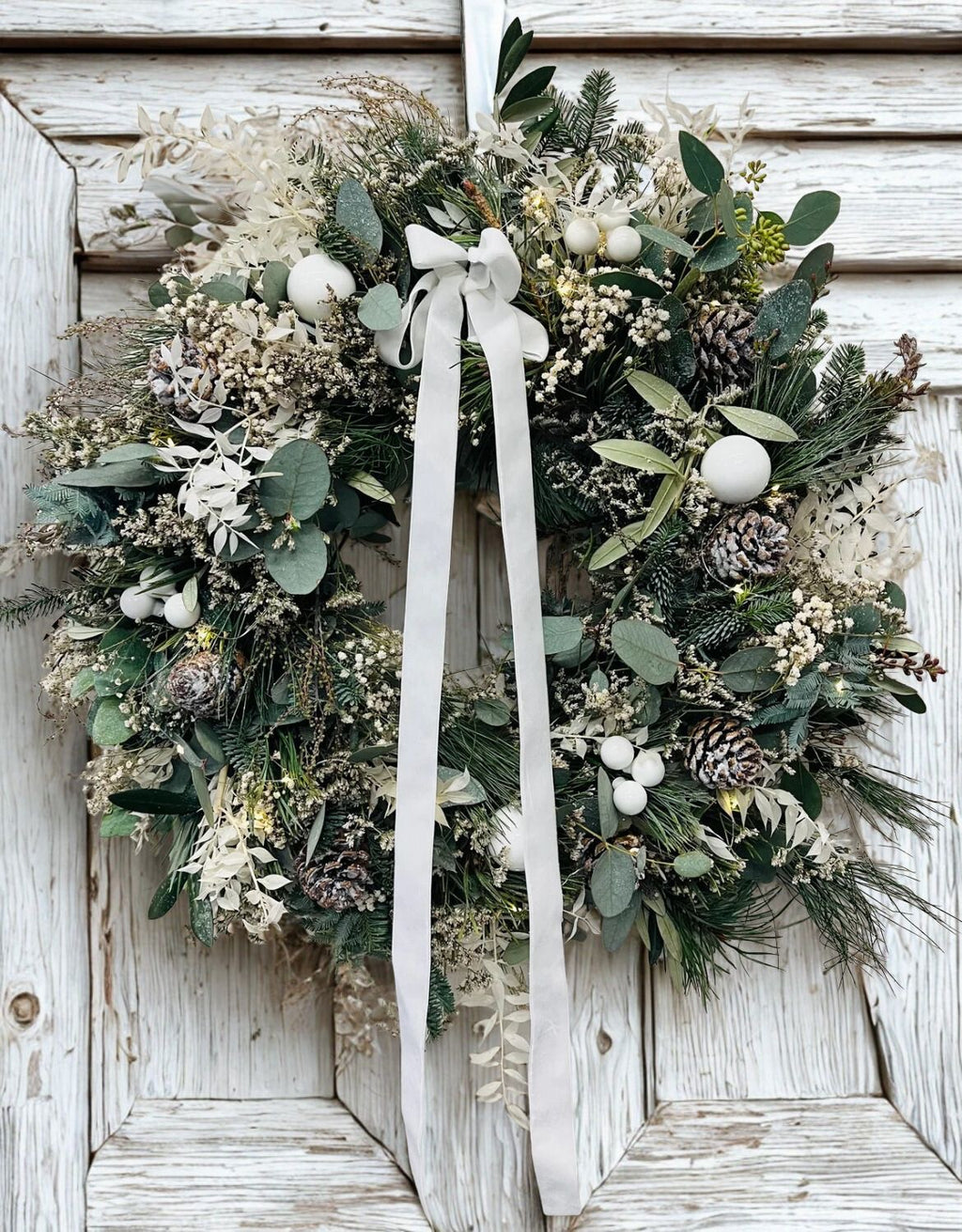 Snowy Winter White Wreath with lights